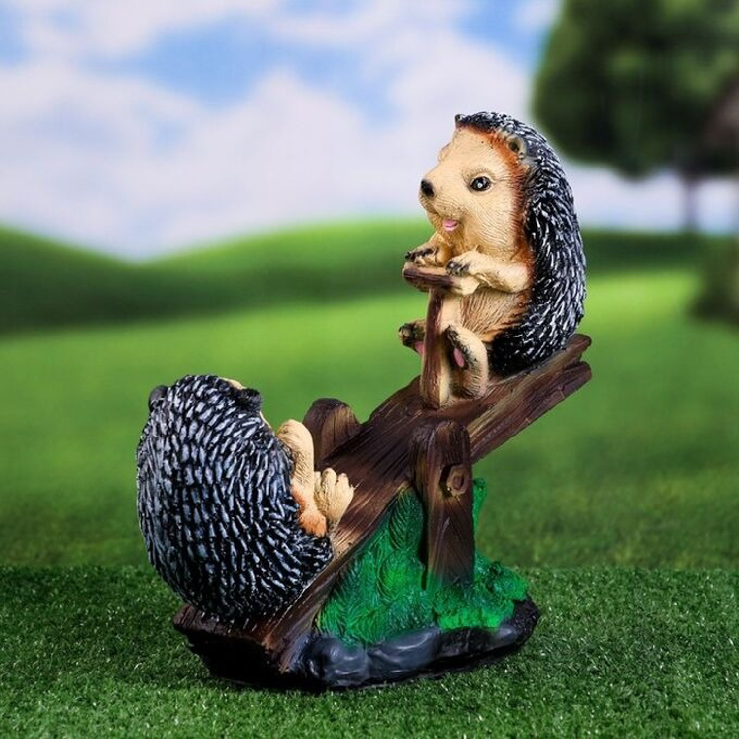 Садовая фигура "Ежи на качелях" 32х15х30см 9438632