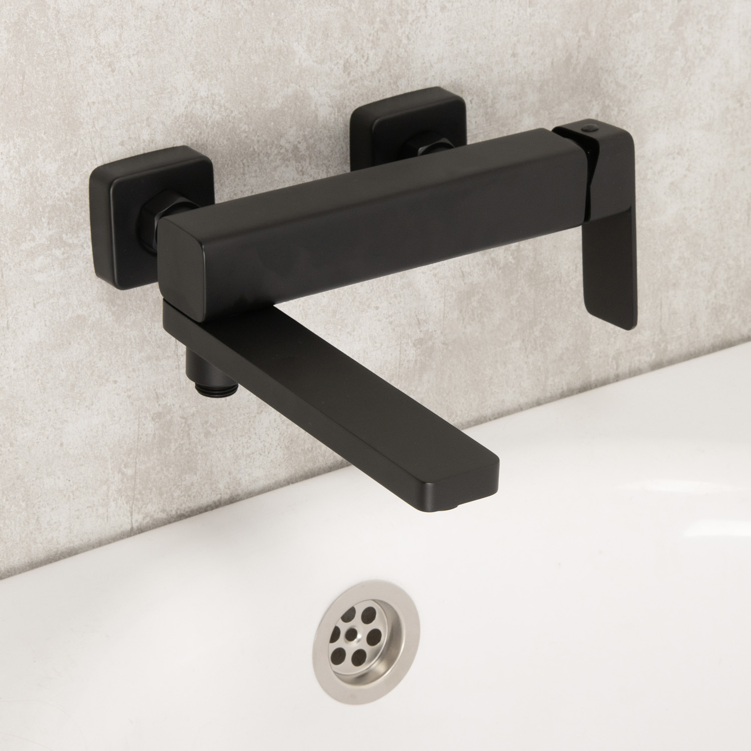 Смеситель для ванны FMARK черный FS8724-22H *1/6