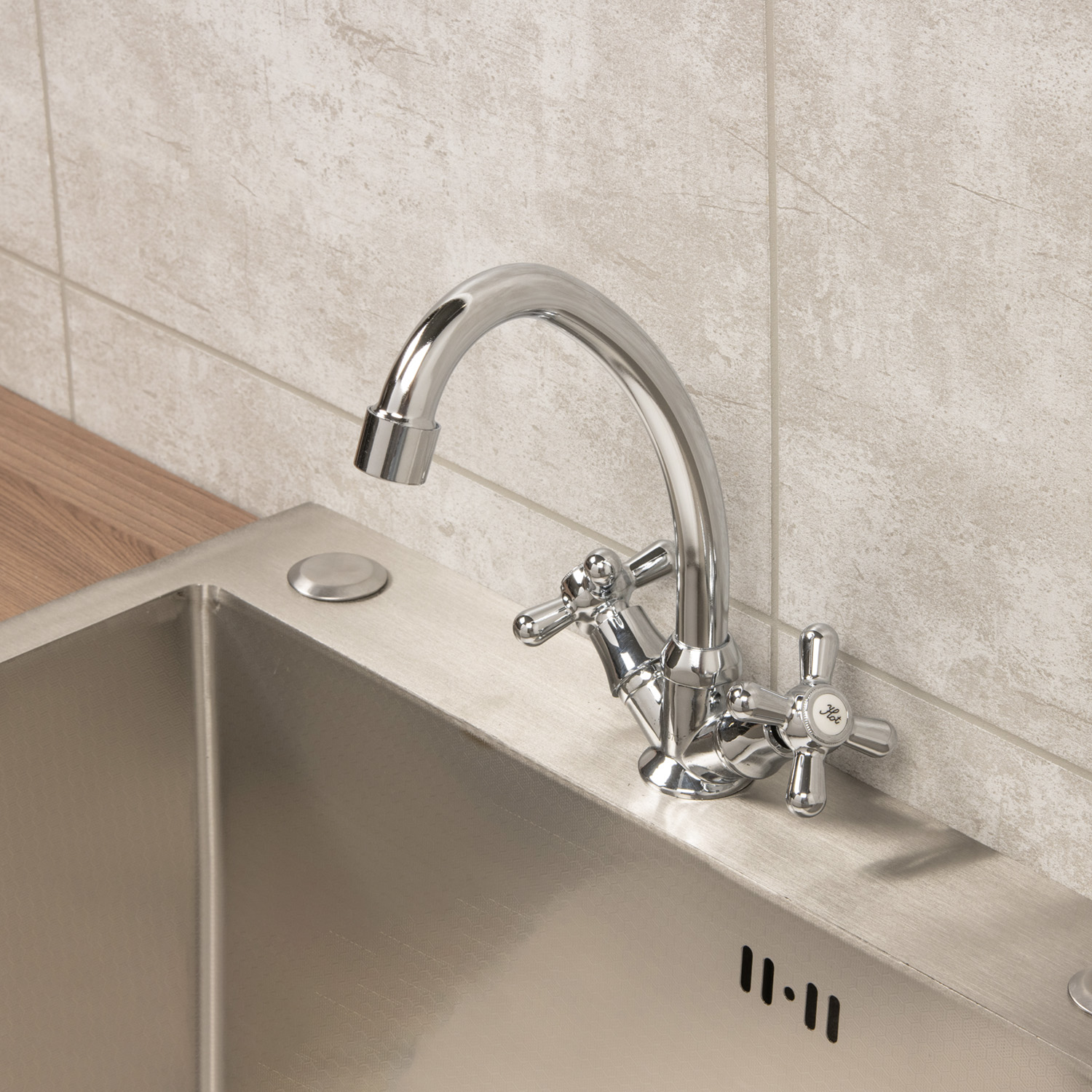 Смеситель для кухни Roegen RP021A, высокий излив, двухвентильный