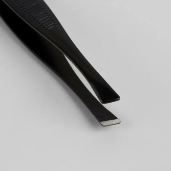 Пинцет узкий скошенный наконечник 8,5см чёрн блистер TNL