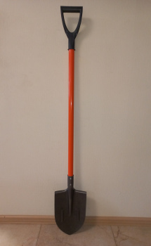 Лопата штыковая из рельс стали, 210*295 с цветным метал. черенком V-ручкой *5 ***