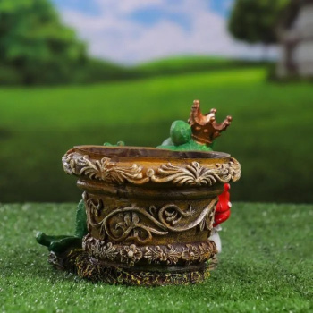 Фигурное кашпо "Лягушка царевна сидячая" 15х21см 4855587