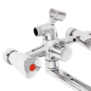 Смеситель для ванны с длинным изливом Milardo Tring TRISBL2M10 *1