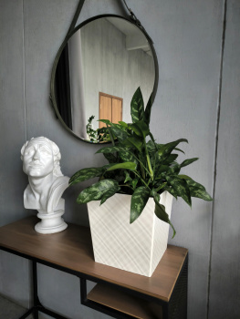 Кашпо пластм. "Manhattan Cube" 22л/вставка19л 301х301мм h315мм Белосн. жасмин IG671210048 *1/4