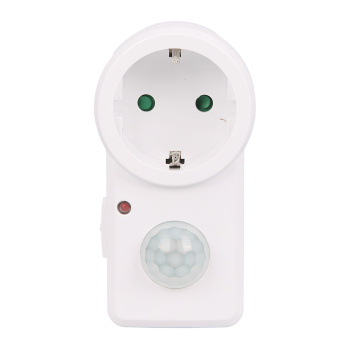 Датчик движения розеточный ДДР-01 1200Вт IP20 TDM SQ0324-0027 *1/50