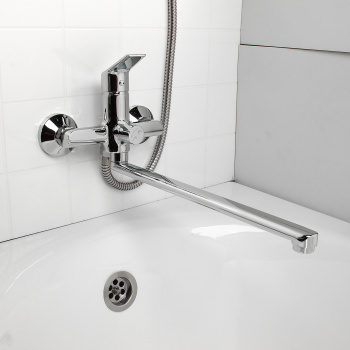 Смеситель для ванны Milardo Nelson NELSBLCM10 *1