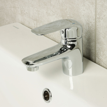 Смеситель для умывальника Hans Fetter HF0201, короткий излив, рычажный