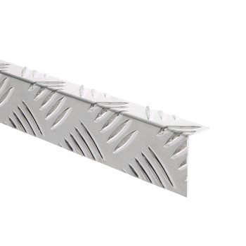 Угол рифленый из алюминиевого листа Квинтет 40*20*1,5 Укв 01.1000.500 Лука *5/30