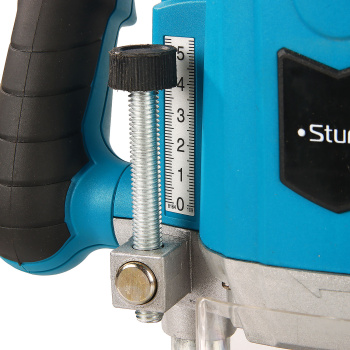 Фрезер 2000Вт STURM ER1120PC (патрон 6+8+12мм,12000-23000 об/мин.,плавный пуск) *1/4