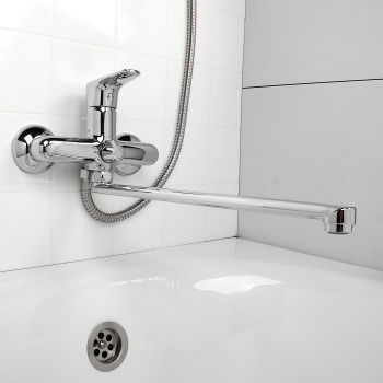 Смеситель для ванны IDDIS Zodiac, длинный излив, однорычажный