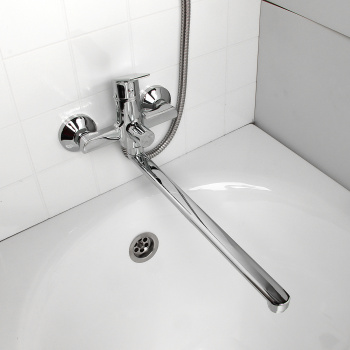 Смеситель для ванны Milardo Nelson NELSBLCM10 *1