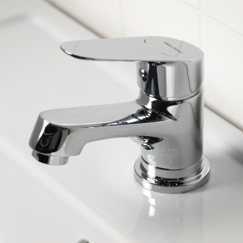 Смеситель для умывальника Hans Fetter HF5201, короткий излив, рычажный